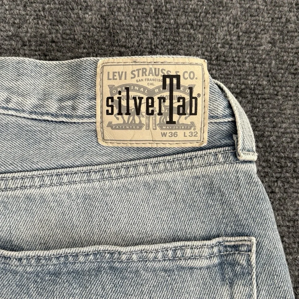 Levi's SilverTab Relaxed Straight Fit Jeans Mens Fits 36x30 Distressed Y2K Style